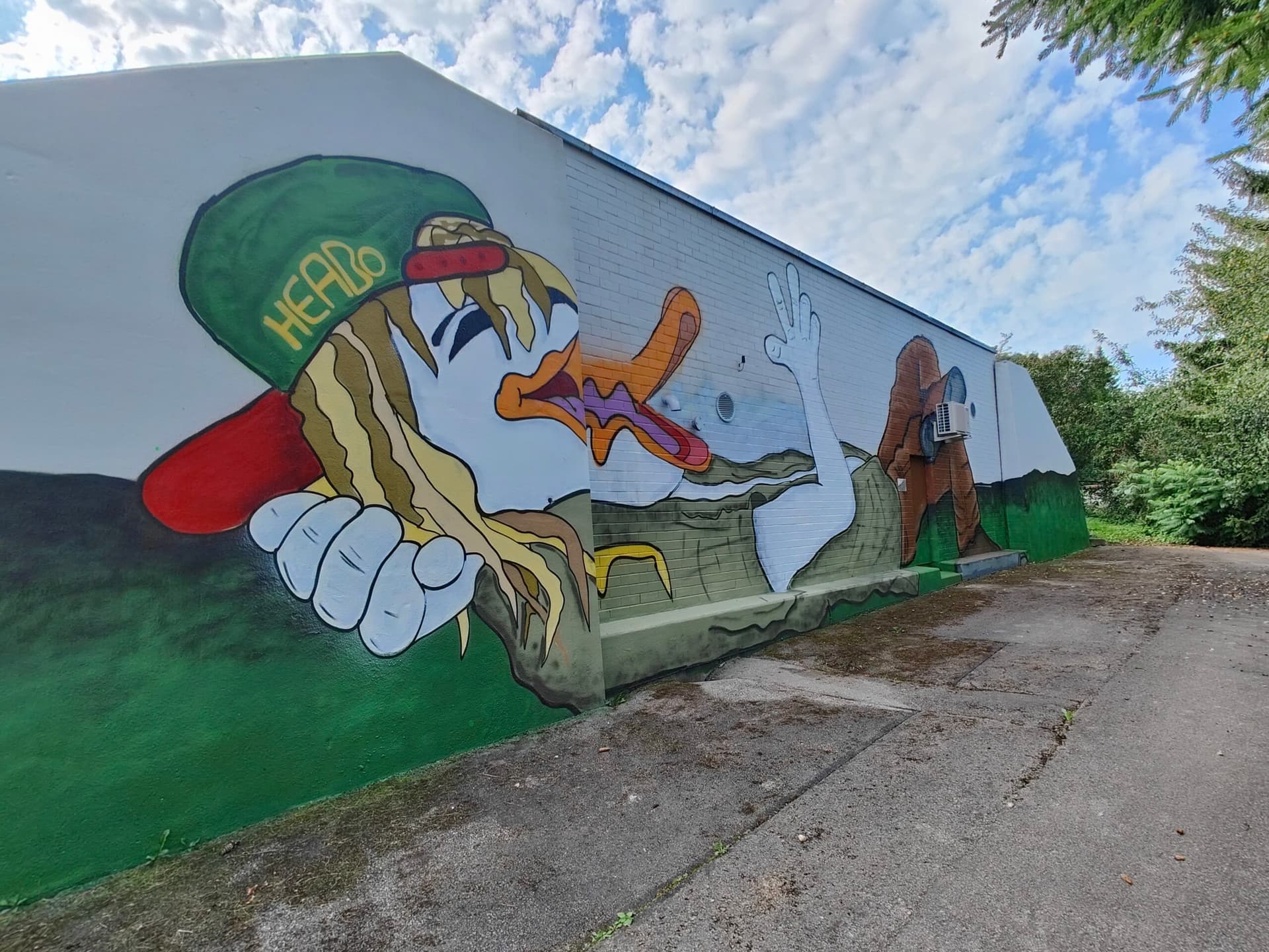 GALERII: Tallinna Vesi ja EKA tudengid rajasid veepumplatele tänavakunsti