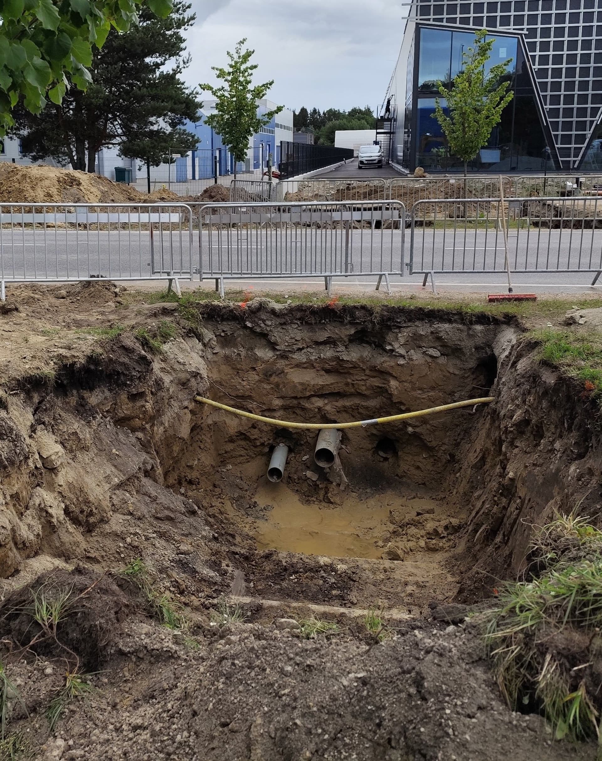Почти половину связанных с трубопроводами работ в столице выполняют без перекапывания улиц