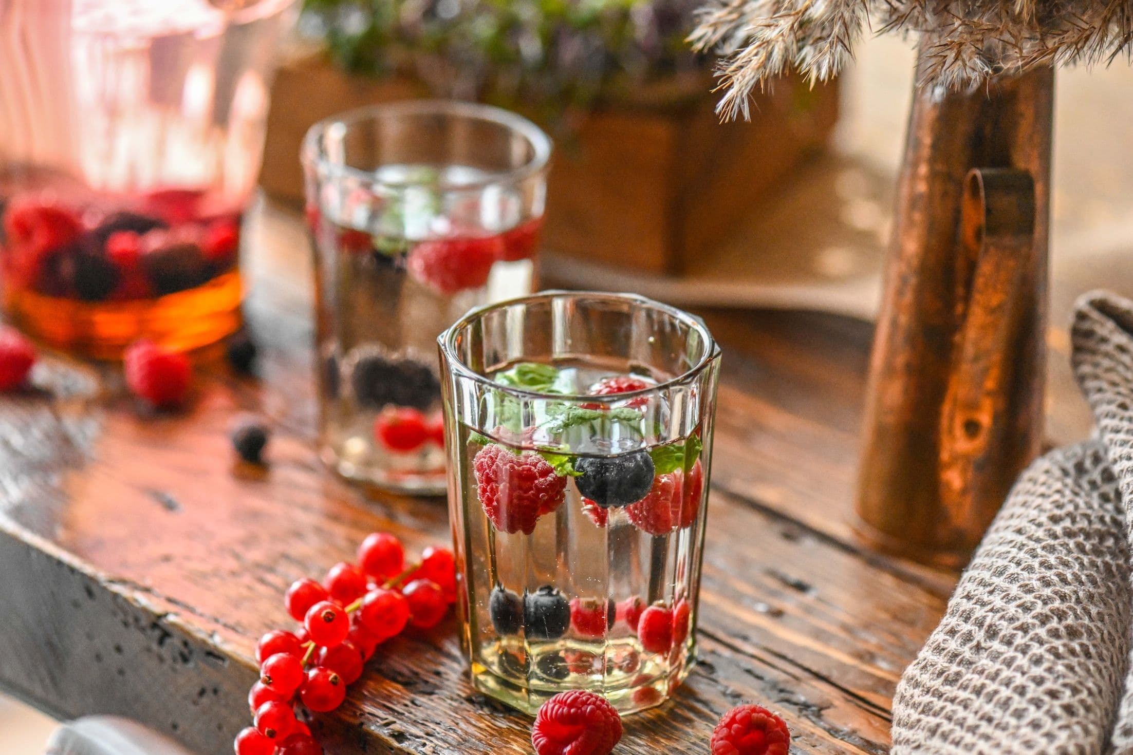 Jaanipeol on rasvase toidu kõrvale kõige tervislikum valik vee joomine